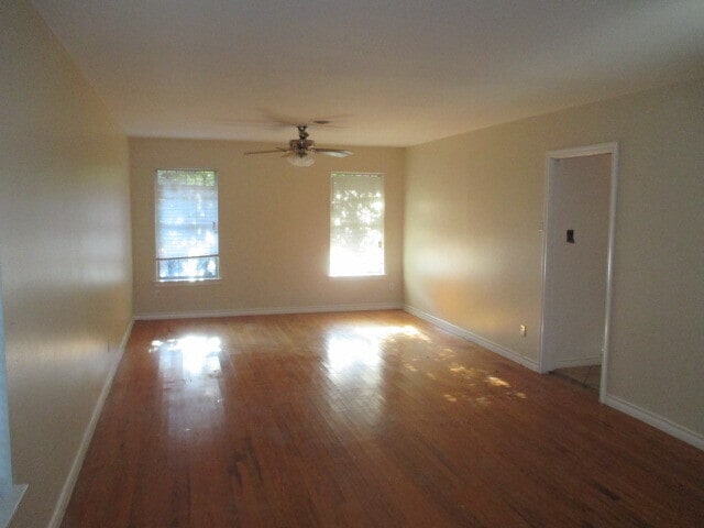 Building Photo - No App Fee. $500 Off 1st Months Rent with ...