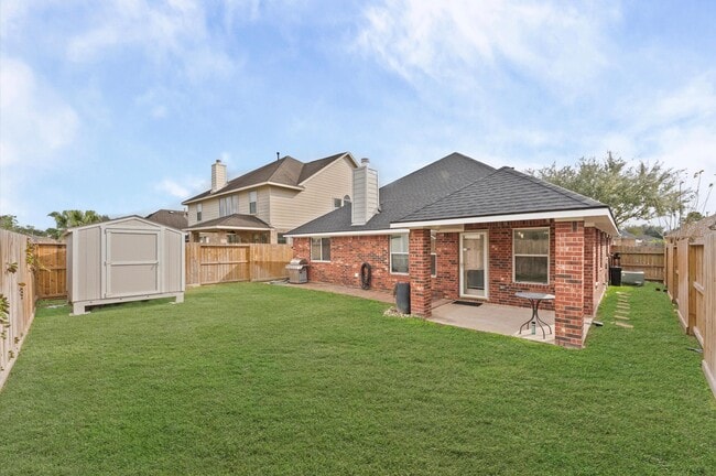 Building Photo - 13009 Castlewind Ln