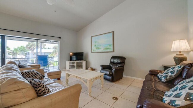 Building Photo - 155 Anchorage St