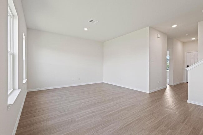 Building Photo - Brand New 4 Bed / 3 Bath Home for Rent Mod...