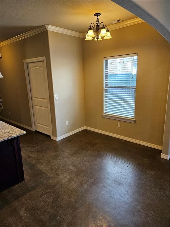 Building Photo - 2652 N Valencia Ave