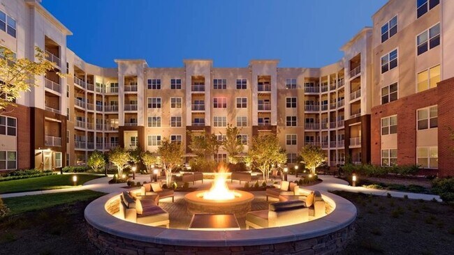 Building Photo - 100 Shawan Rd