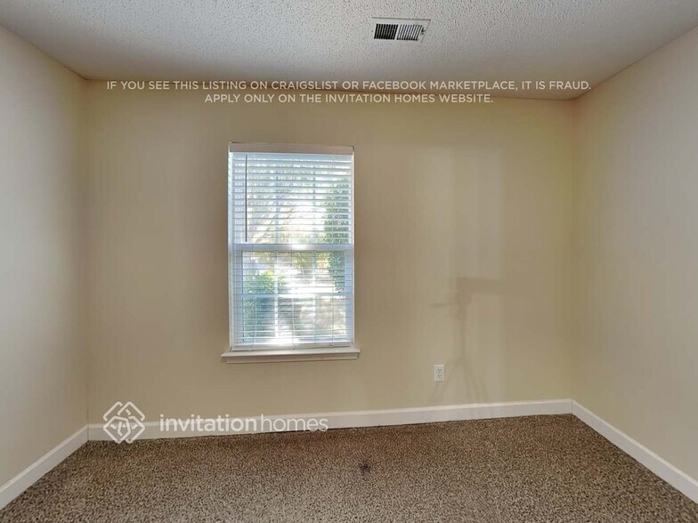 Building Photo - 2108 Genesis Dr