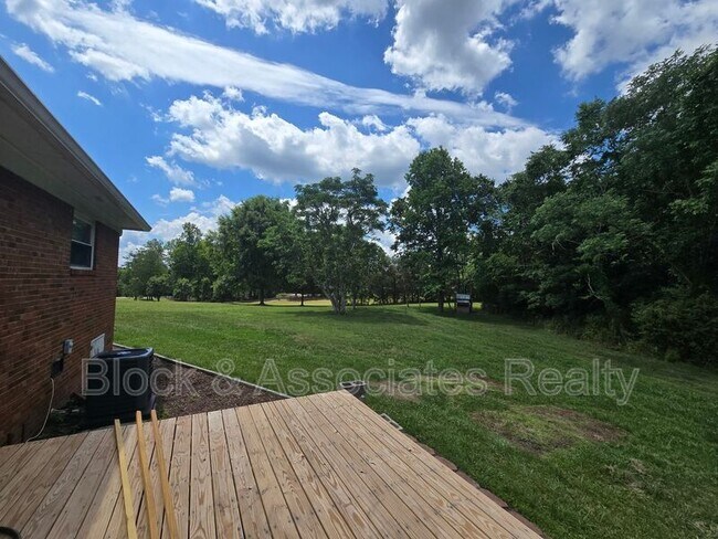 Building Photo - 4665 Peace Rd