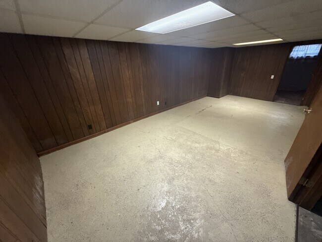 Building Photo - 223 Wiegel Dr