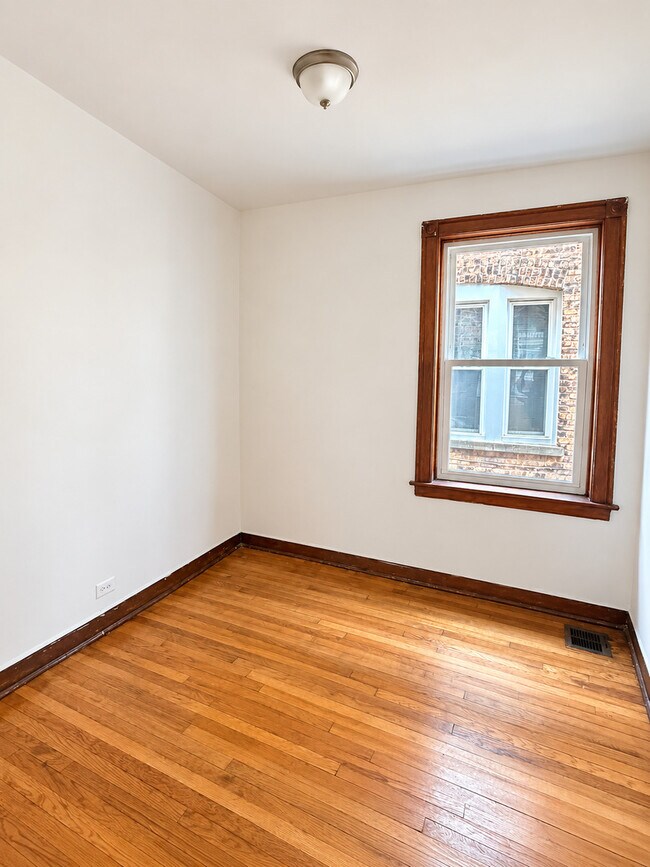 Building Photo - 6551 S Talman Ave