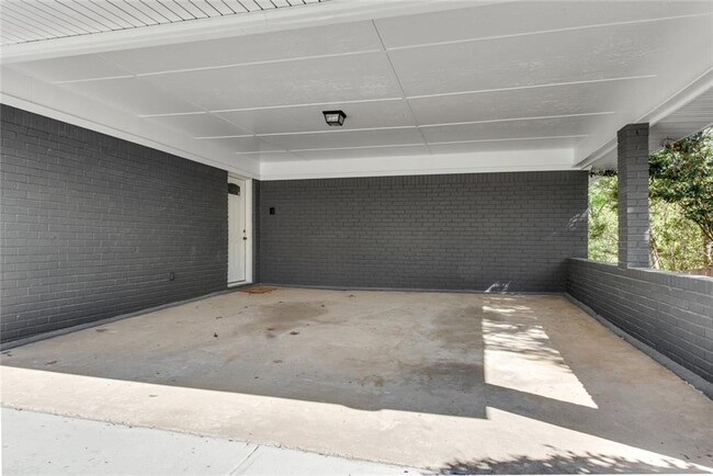 Building Photo - 3941 Forest Dr