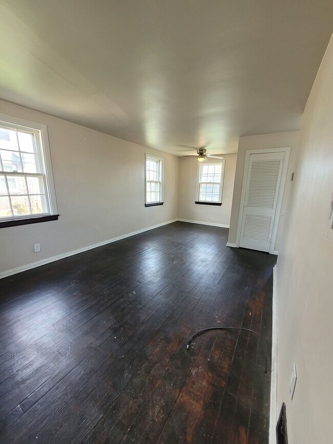 Building Photo - 3 bedroom house York