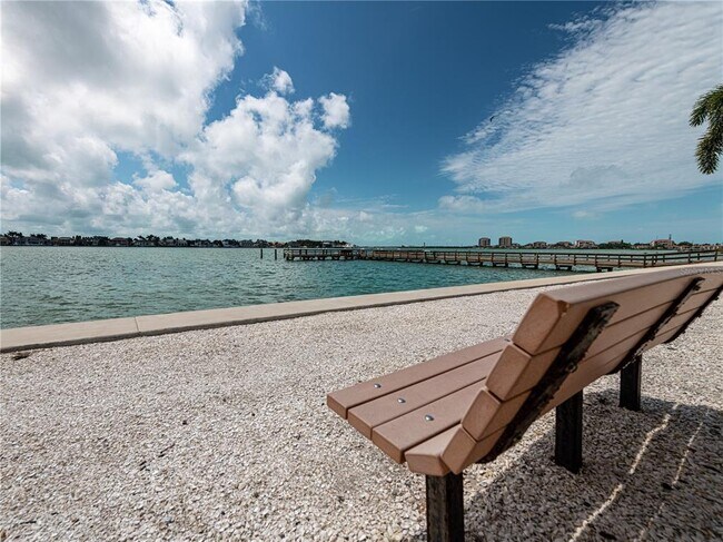 Building Photo - 5108 Brittany Dr S