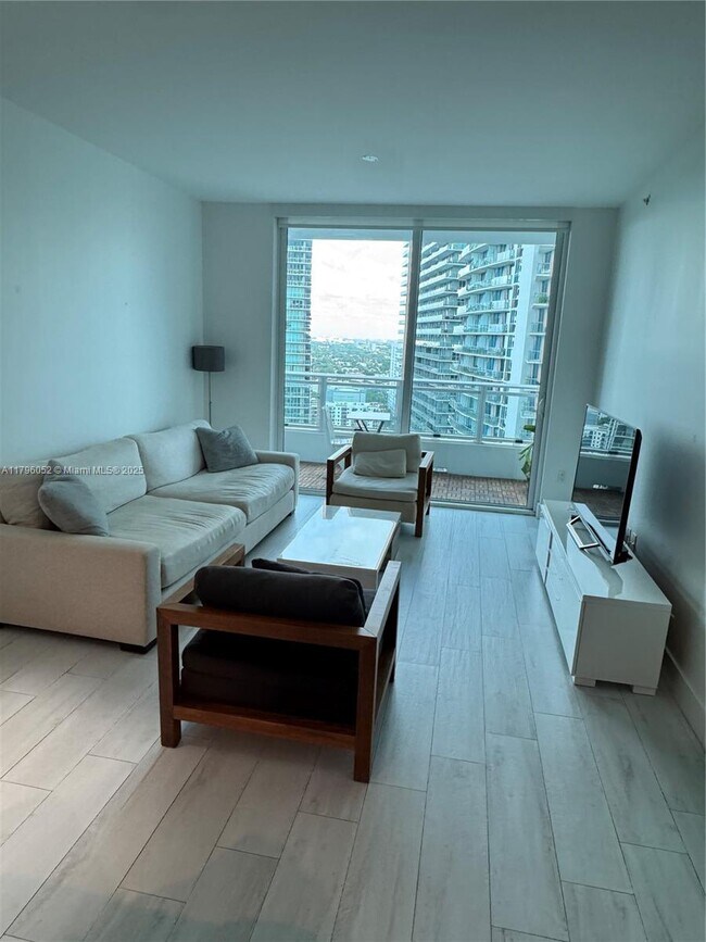 Building Photo - 1080 Brickell Ave