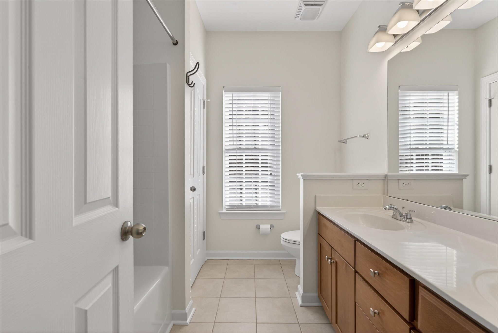 Building Photo - 15208 Loire Valley St