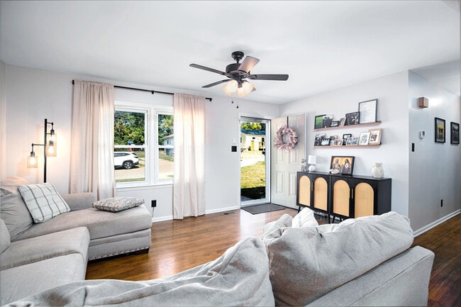 Building Photo - 413 Elm Street Heights