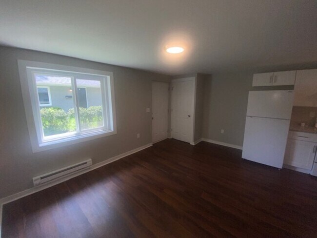 Building Photo - 75 W Moler St