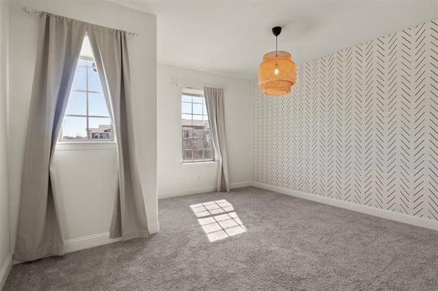 Building Photo - 2205 Lexington Wy