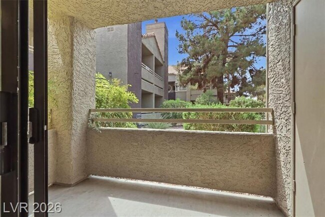 Building Photo - 5042 S Rainbow Blvd