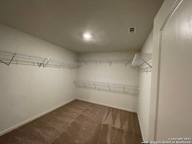 Building Photo - 4 Bedroom Home in  Savannah Place Subdivison In Converse, Tx