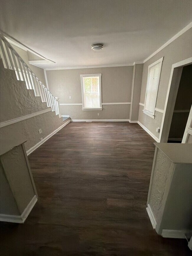 Building Photo - Recently updated two story home!