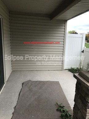 Building Photo - 2470 Theresea Ln