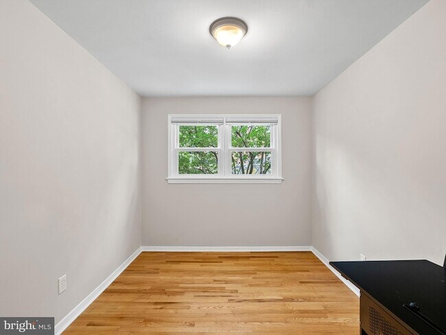 Building Photo - 6095 Wilson Blvd