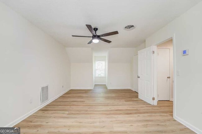 Building Photo - 133 Bishop Rd NW