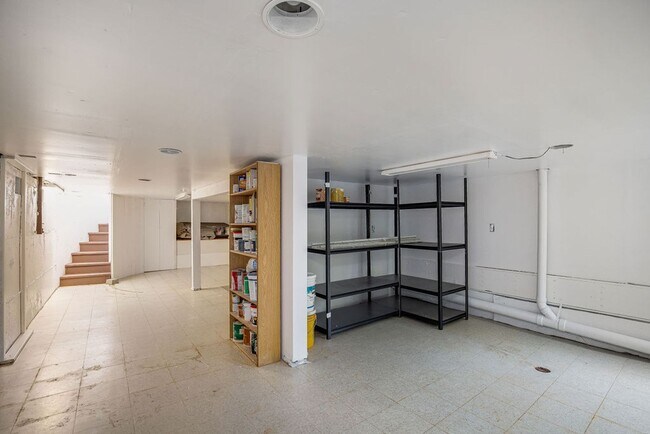 Building Photo - North Capitol Hill One-of-a- Kind Duplex!