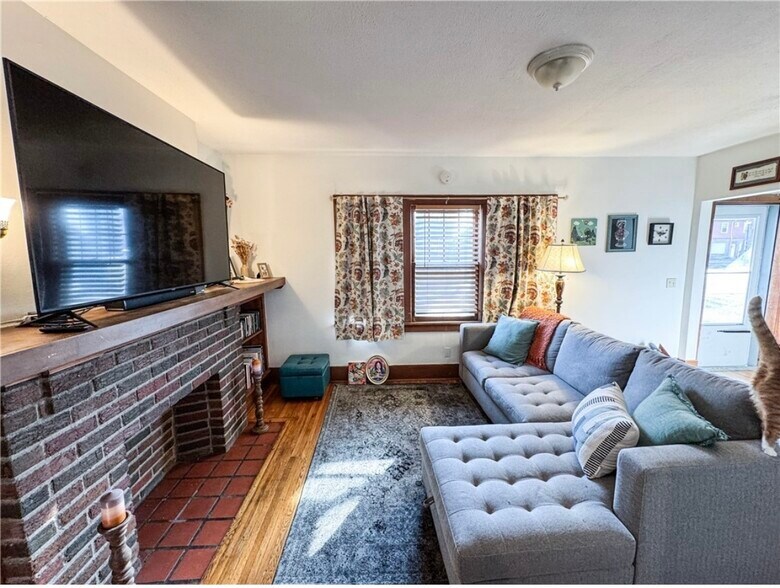 Building Photo - 7 Edgeland St