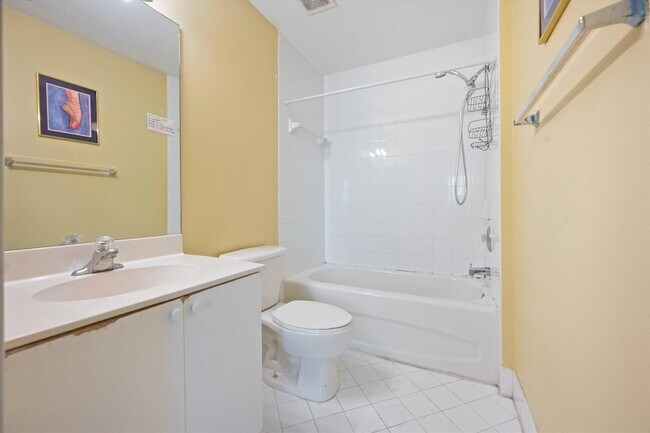 Building Photo - 3504 Briar Bay Blvd