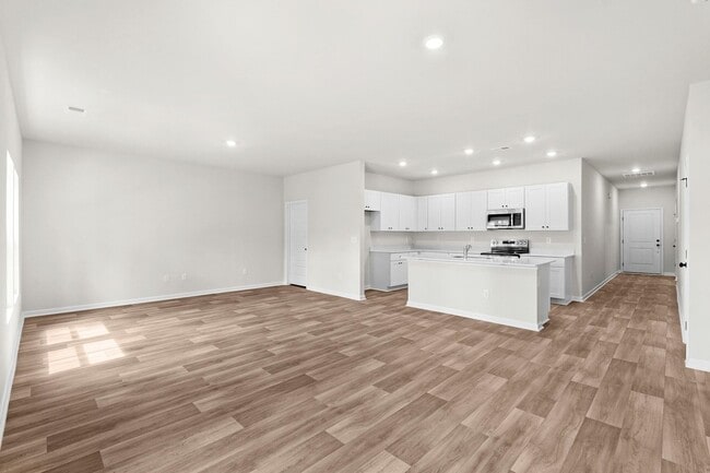 Building Photo - 1039 Harbor Dr