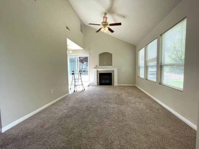 Building Photo - 2053 Lexi's Ln