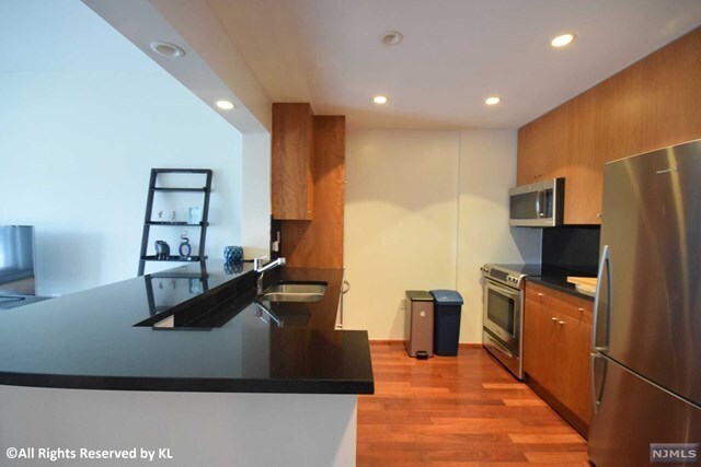 Building Photo - 3514 City Pl