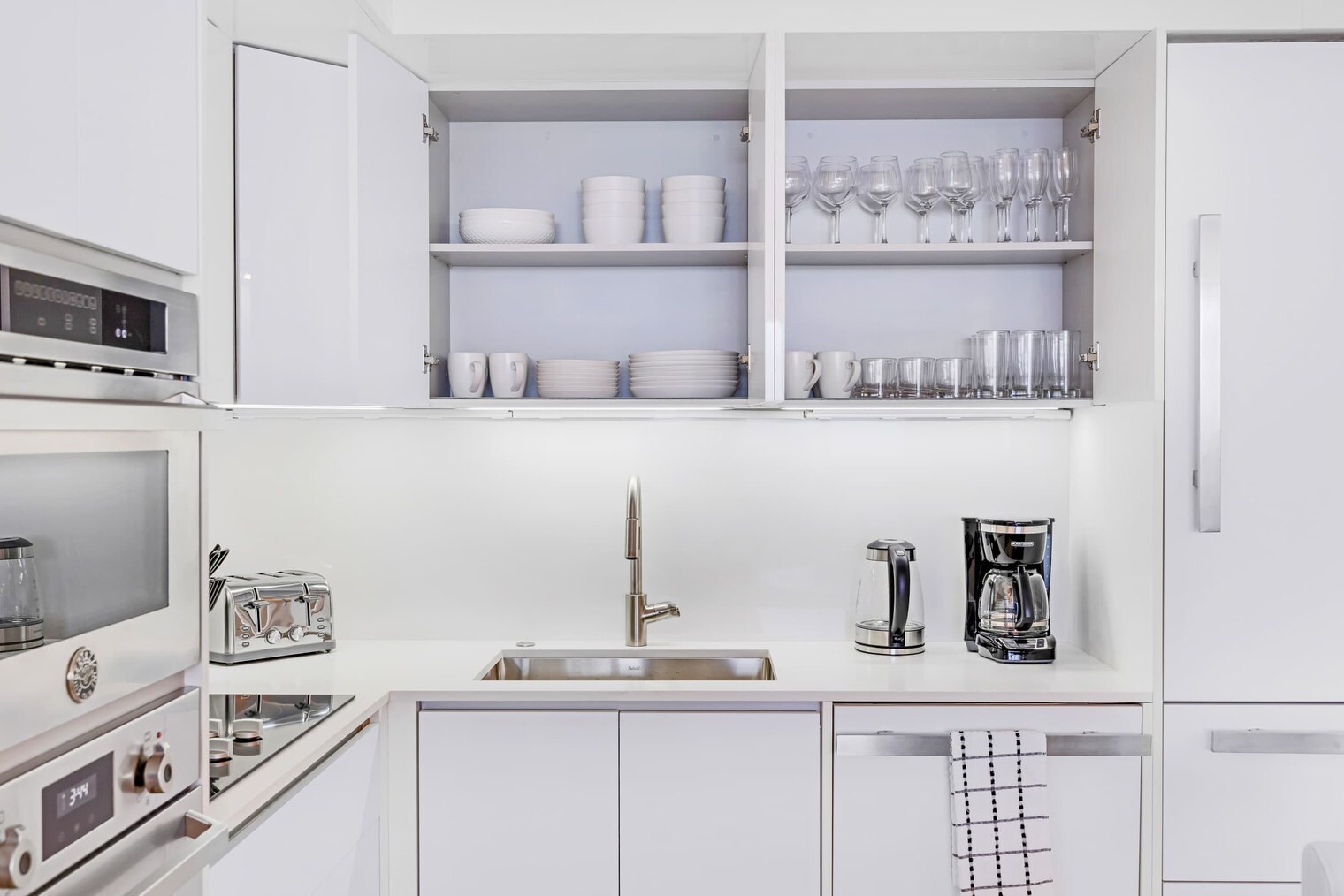 Building Photo - 1717 N Bayshore Dr