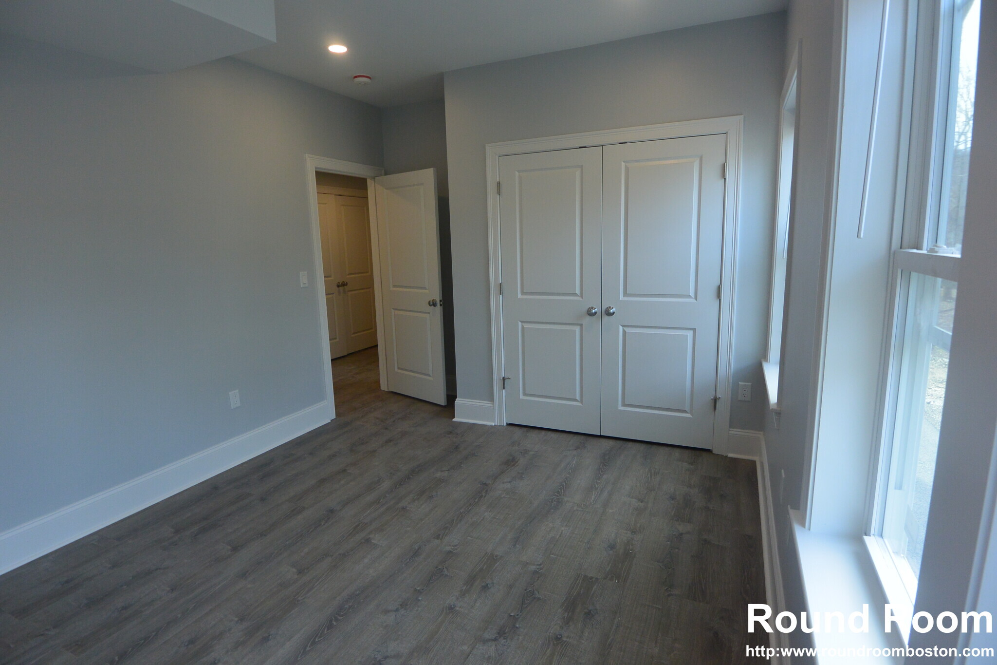 Building Photo - 120 Kenrick St