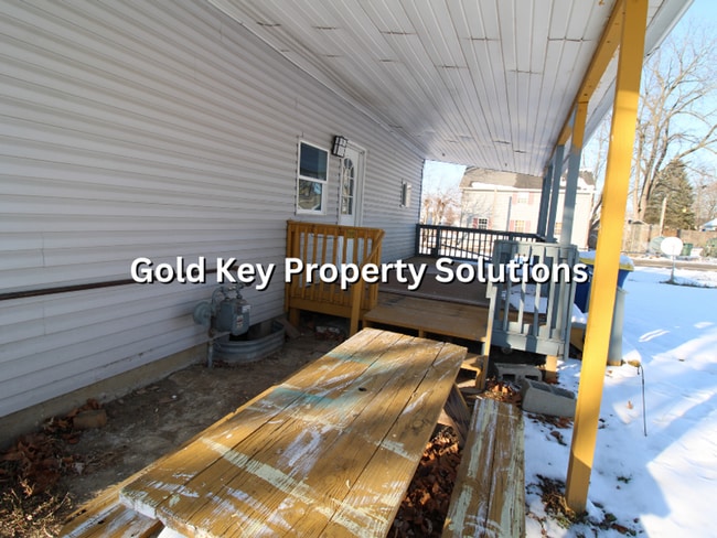 Building Photo - MUNCIE 1 BR 1 BA House with Huge Covered Deck and Fenced Yard (SECTION 8 APPROVED)