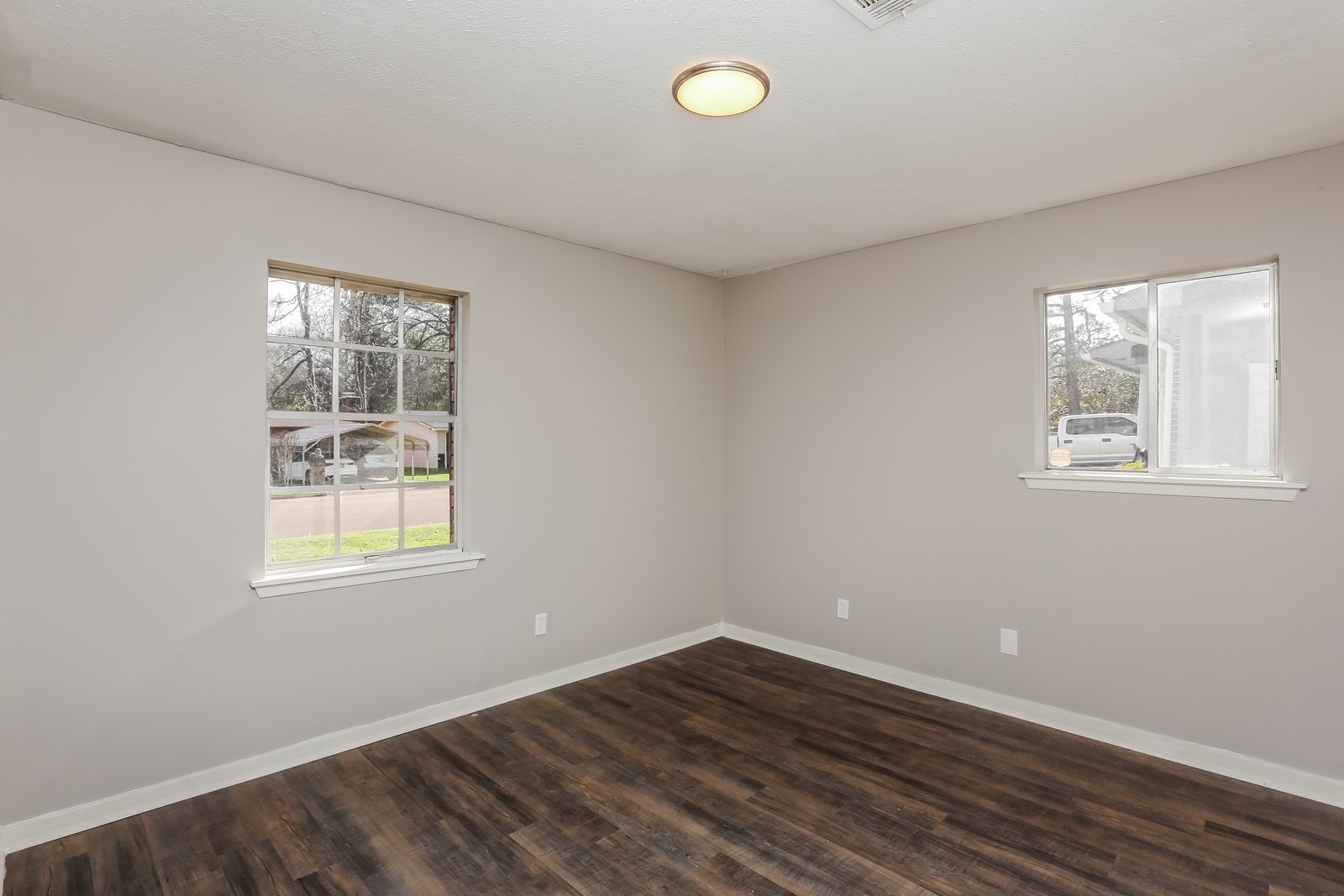 Building Photo - 1344 Dorgan St