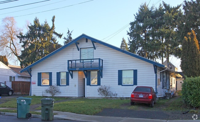 Primary Photo - 5221 S M St