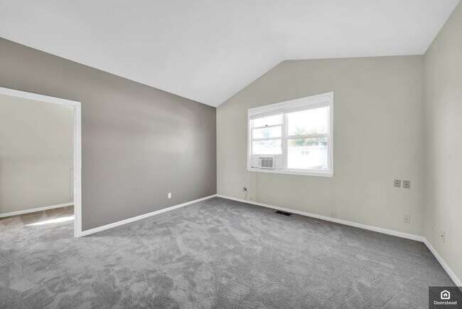 Building Photo - 769 Bryn Mawr Ct