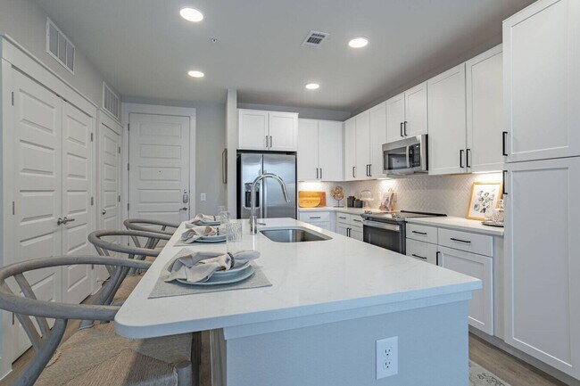 Building Photo - 6 Weeks Free + $500 GC—Reduced Rates!