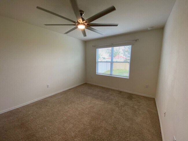 Building Photo - 4/2 Home in Haines City