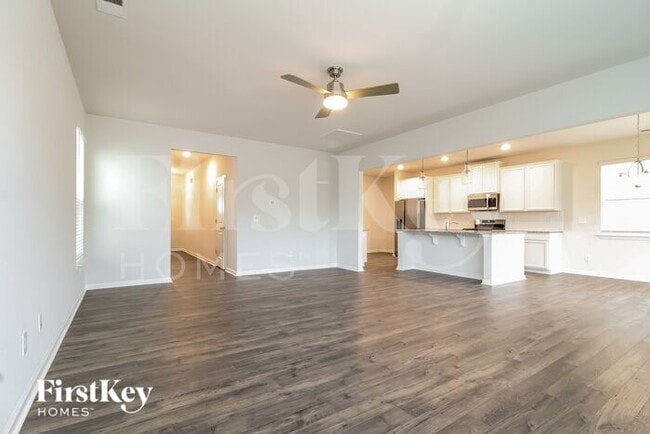 Building Photo - 712 Ridgemoor Trl