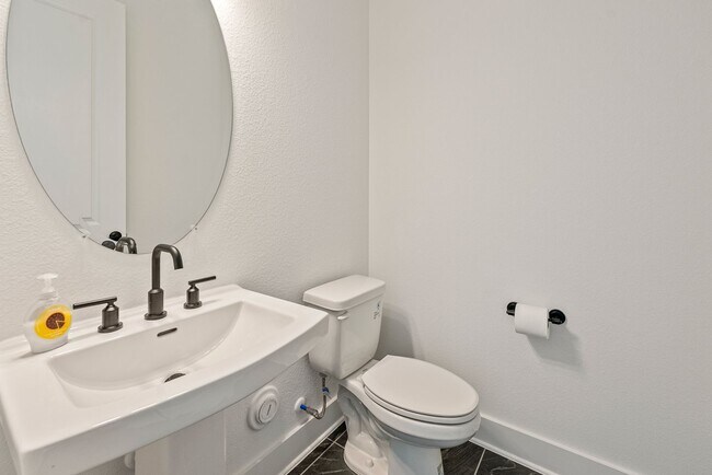 Building Photo - Spacious Two-Story Stunner in Leander