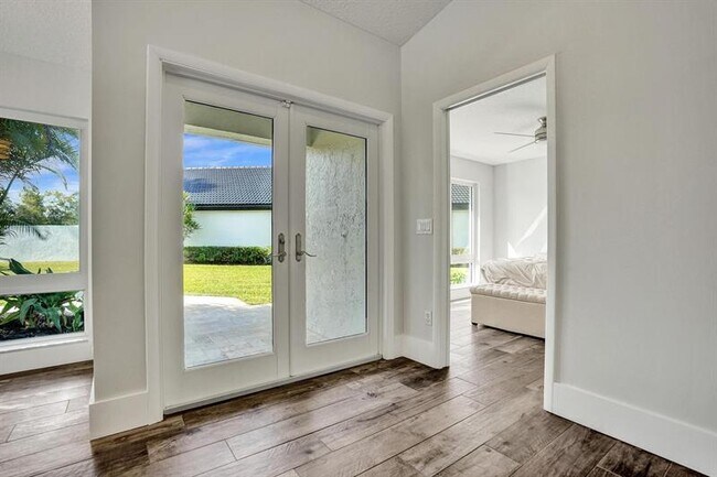 Building Photo - 21464 Bridgeview Dr