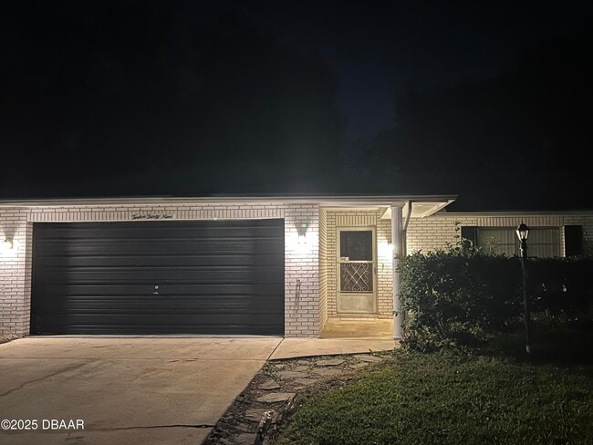 Building Photo - 1239 Edna Dr