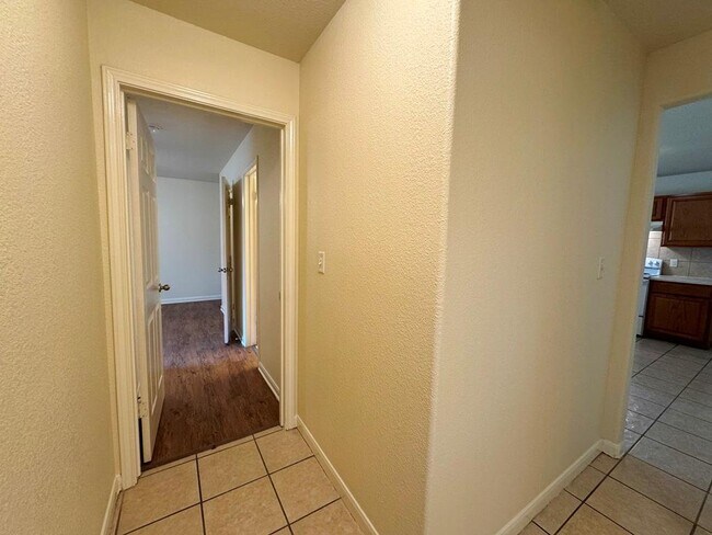 Building Photo - 7309 Ritchie Dr