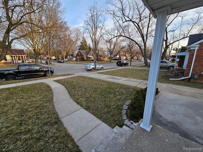 Building Photo - 1501 Silvery Ln