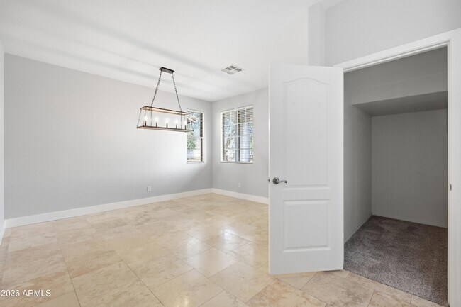Building Photo - 4248 S Mariposa Dr