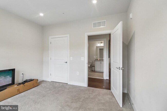 Building Photo - 3503 Bellflower Ln