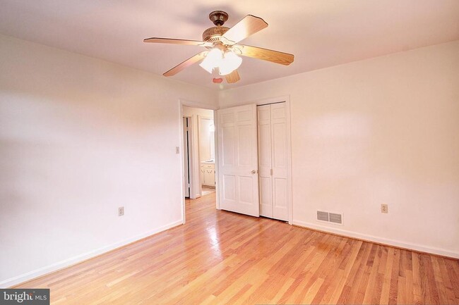 Building Photo - 11102 Putman Rd