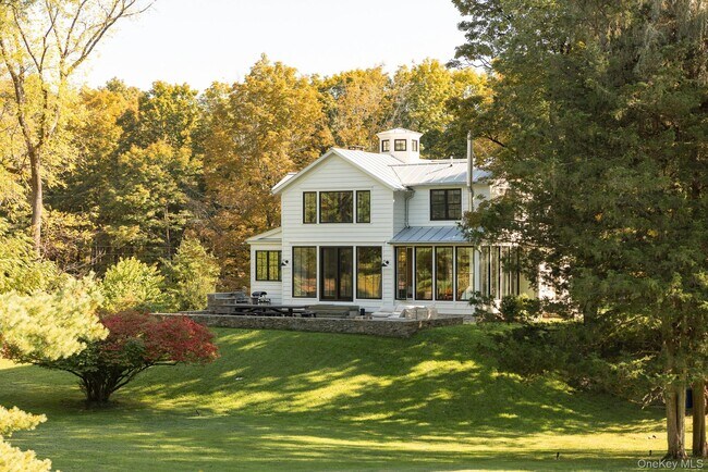 Building Photo - 4-6 Old Primrose Hill Rd