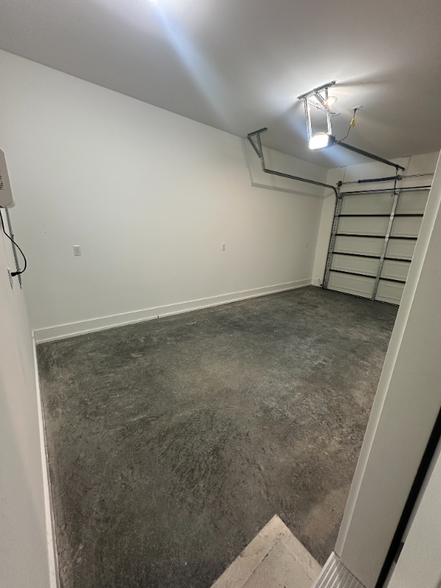 Building Photo - 4412 Shelborne Dr