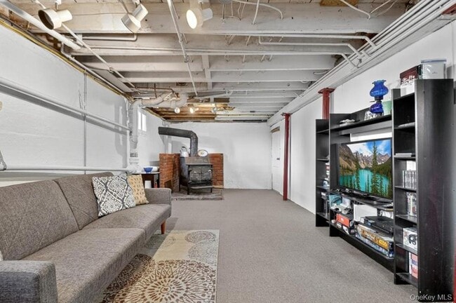 Building Photo - 34 Ridge Rd